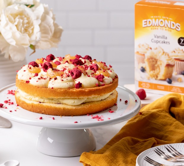 Lemon & Raspberry Cake