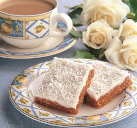 Apricot-and-Lemon-Slice-No-Bake.jpg